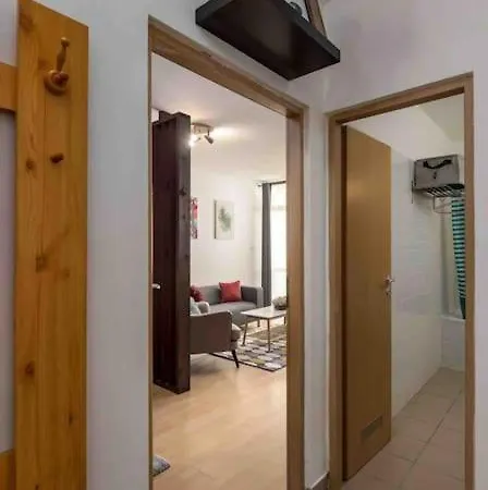 Spacious With Private Car Park & Balcony Budapest